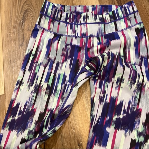 Athleta Legging Small Womens Purple Pink Back Zip Pocket Cropped Yoga 438851 - Picture 5 of 7